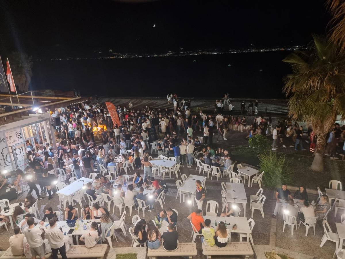 Loft Magna Grecia Reggio Calabria Centro Storico A 3 Minuti A Piedi Dal Mare Apartment Exterior photo