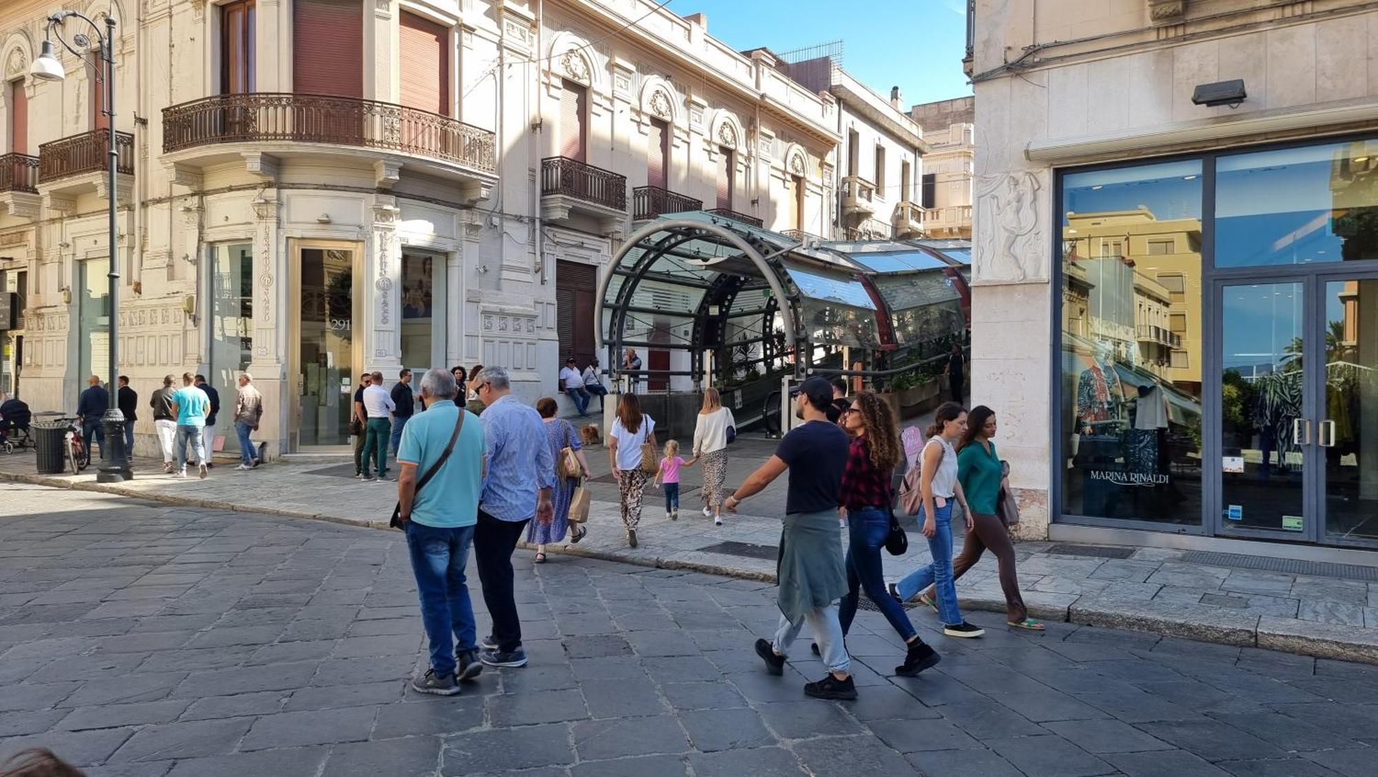 Loft Magna Grecia Reggio Calabria Centro Storico A 3 Minuti A Piedi Dal Mare Apartment Exterior photo